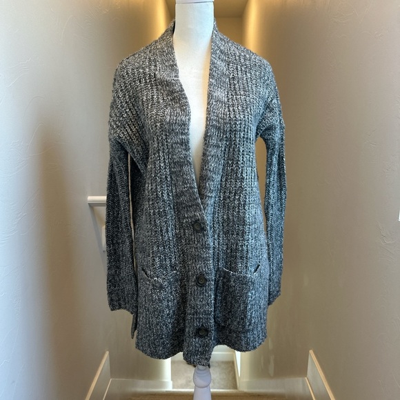 Abercrombie & Fitch Women's Gray Wool Blend Button Cardigan Sweater Sz XS/S - Picture 1 of 5